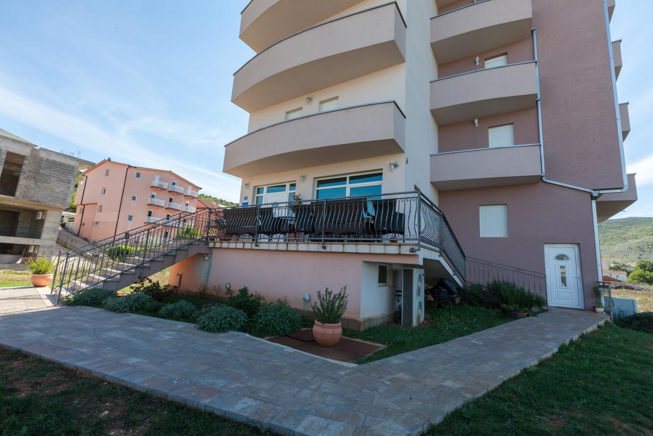 Hotel Ivankovic Medugorje Bagian luar foto